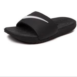 Black Nike slides